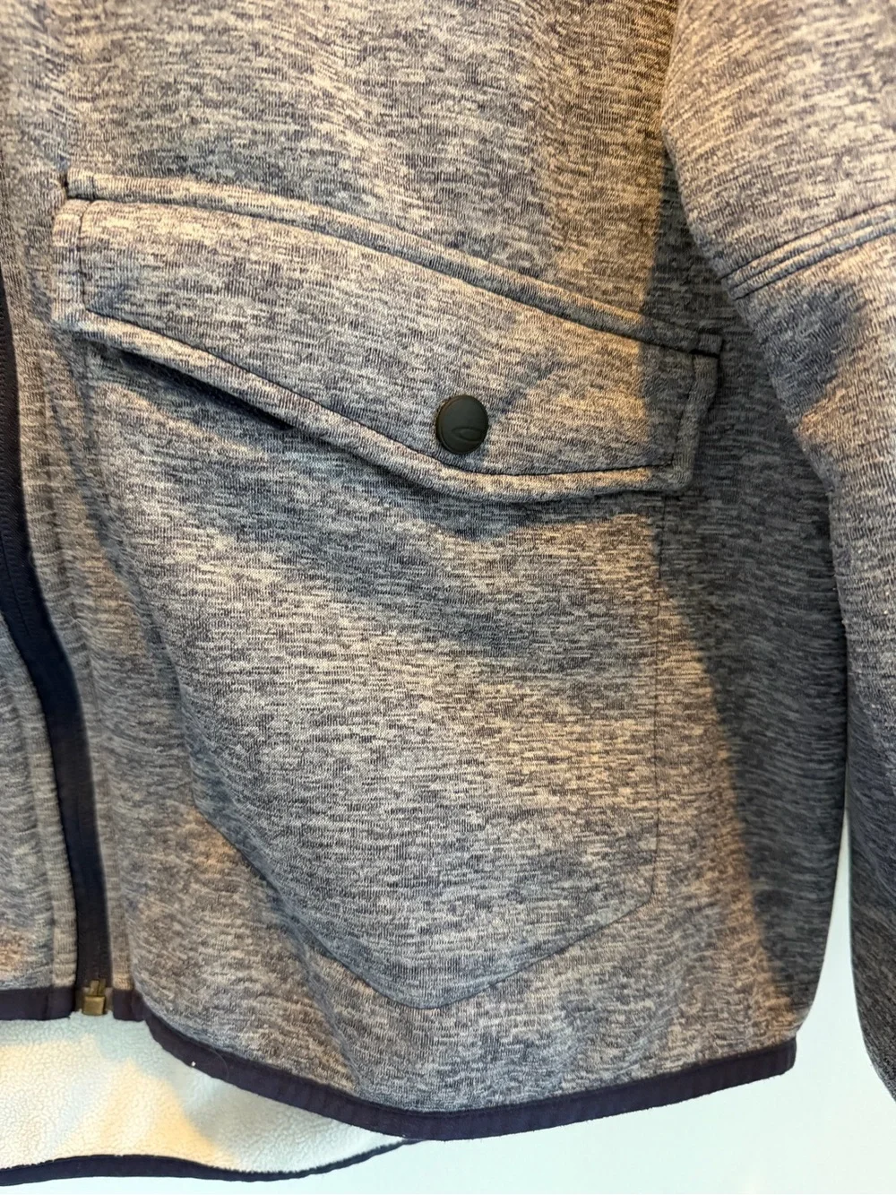 Oakley Men’s Heather Grey Hooded Performance Jacket with Navy Trim